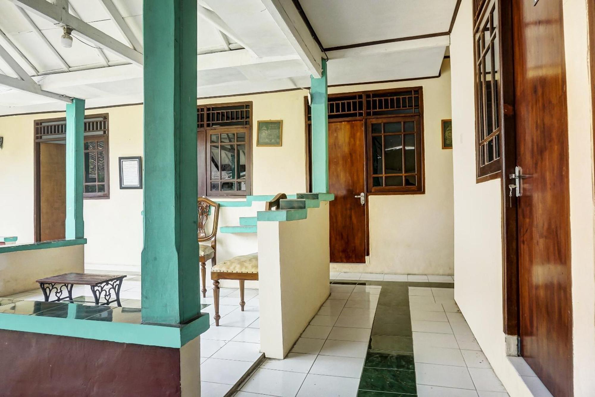 Oyo 90928 Wisma Asri Putra Syariah Bogor Kültér fotó